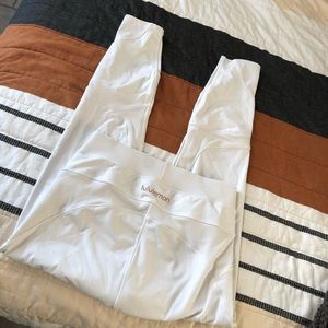 White lululemon leggings